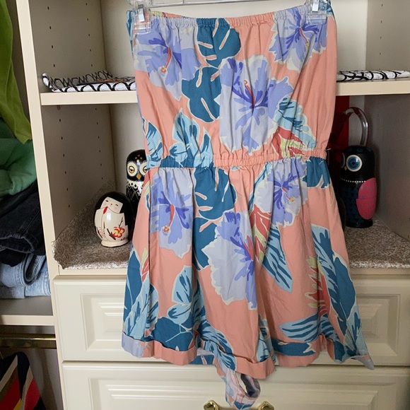 Urban Outfitters Strapless Floral Romper - Picture 2 of 4